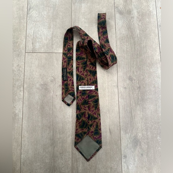 Vintage Giorgio Armani 100% Silk men’s tie - Picture 8 of 11